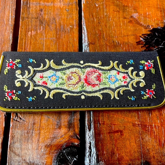 Vintage Walborg Tapestry purse with accessories - Picture 10 of 11